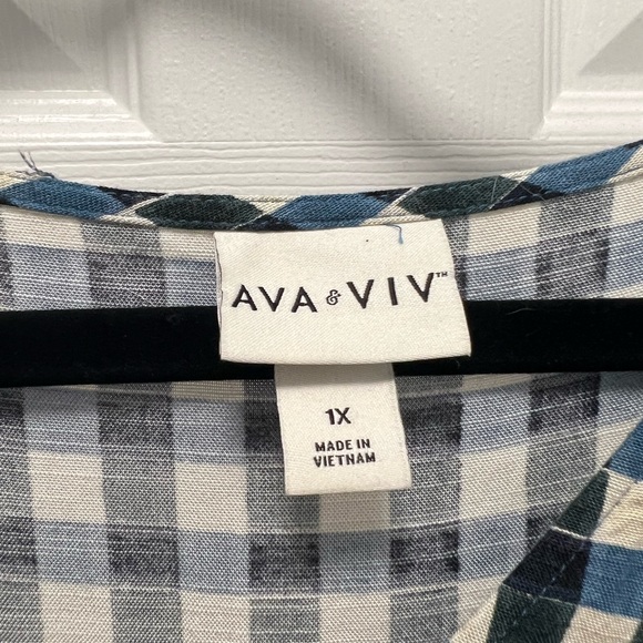 Ava & Viv Plaid Tiered Dress Size 1x - Picture 4 of 4